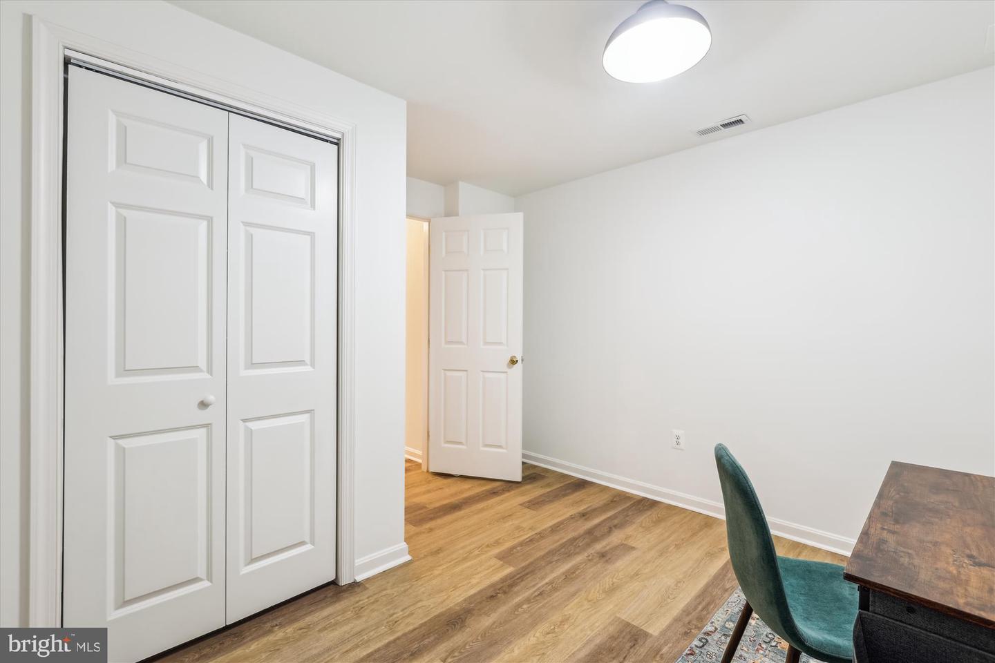 2142 N DINWIDDIE ST, ARLINGTON, Virginia 22207, 4 Bedrooms Bedrooms, ,3 BathroomsBathrooms,Residential,For sale,2142 N DINWIDDIE ST,VAAR2058988 MLS # VAAR2058988