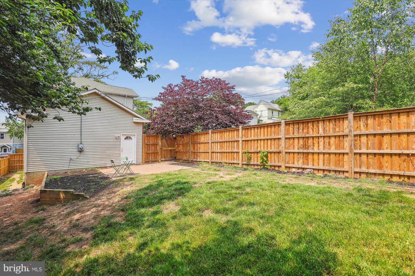 2142 N DINWIDDIE ST, ARLINGTON, Virginia 22207, 4 Bedrooms Bedrooms, ,3 BathroomsBathrooms,Residential,For sale,2142 N DINWIDDIE ST,VAAR2058988 MLS # VAAR2058988