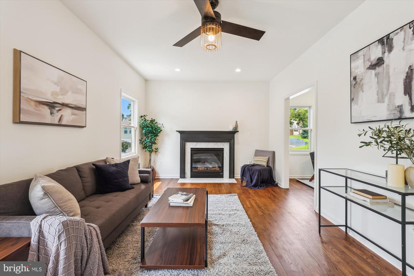 2142 N DINWIDDIE ST, ARLINGTON, Virginia 22207, 4 Bedrooms Bedrooms, ,3 BathroomsBathrooms,Residential,For sale,2142 N DINWIDDIE ST,VAAR2058988 MLS # VAAR2058988