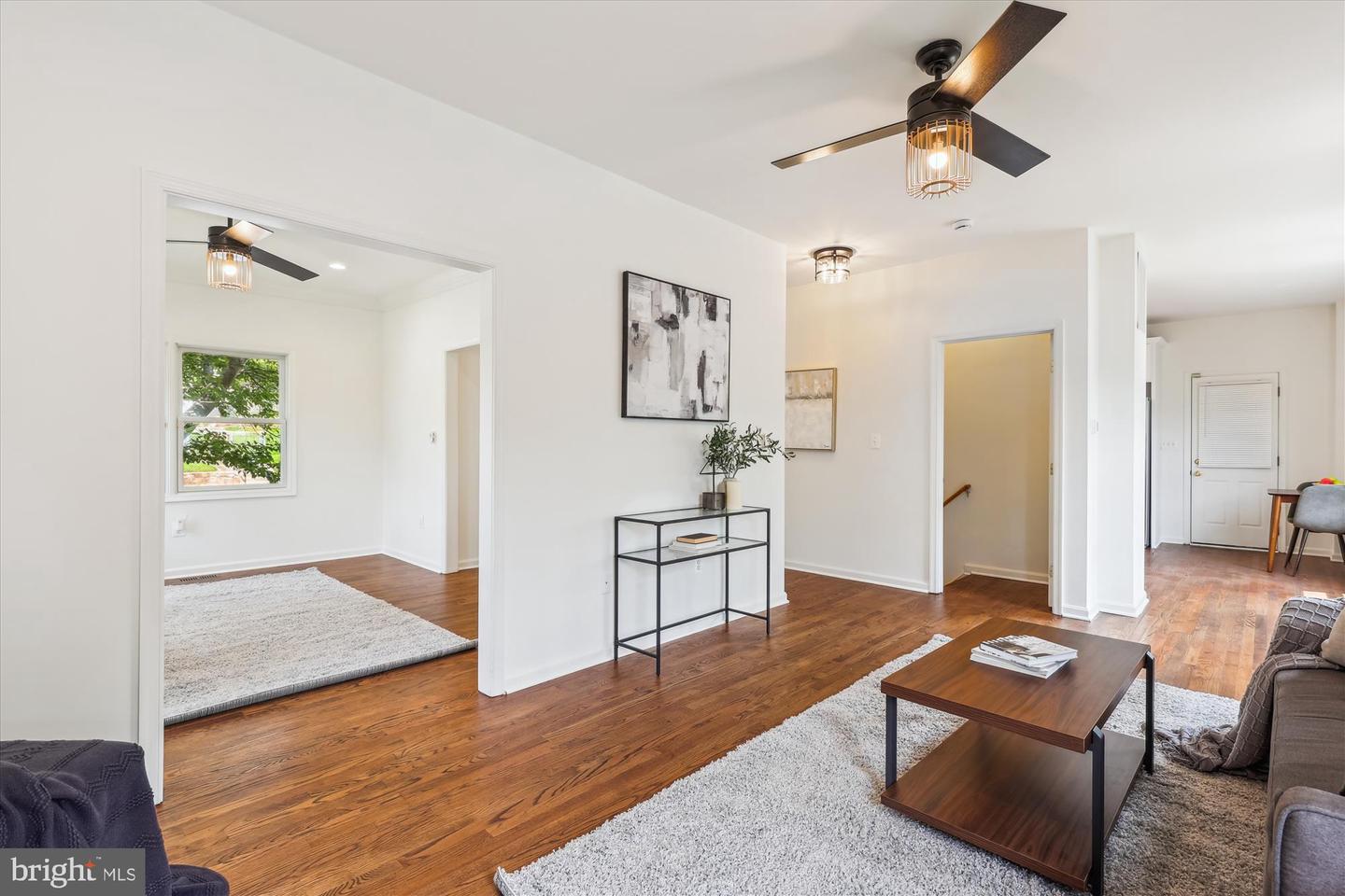 2142 N DINWIDDIE ST, ARLINGTON, Virginia 22207, 4 Bedrooms Bedrooms, ,3 BathroomsBathrooms,Residential,For sale,2142 N DINWIDDIE ST,VAAR2058988 MLS # VAAR2058988