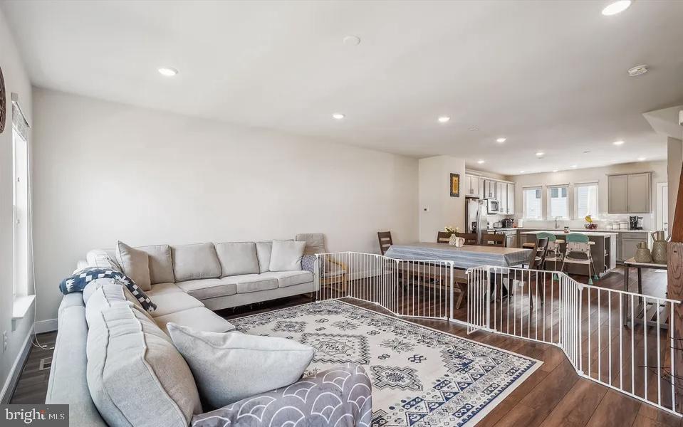 17155 CUMBERLAND HEIGHT DR, DUMFRIES, Virginia 22026, 4 Bedrooms Bedrooms, ,3 BathroomsBathrooms,Residential,For sale,17155 CUMBERLAND HEIGHT DR,VAPW2096732 MLS # VAPW2096732