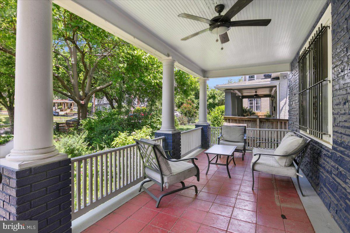 6721 PINEY BRANCH RD NW, WASHINGTON, District Of Columbia 20012, 5 Bedrooms Bedrooms, ,3 BathroomsBathrooms,Residential,For sale,6721 PINEY BRANCH RD NW,DCDC2204980 MLS # DCDC2204980