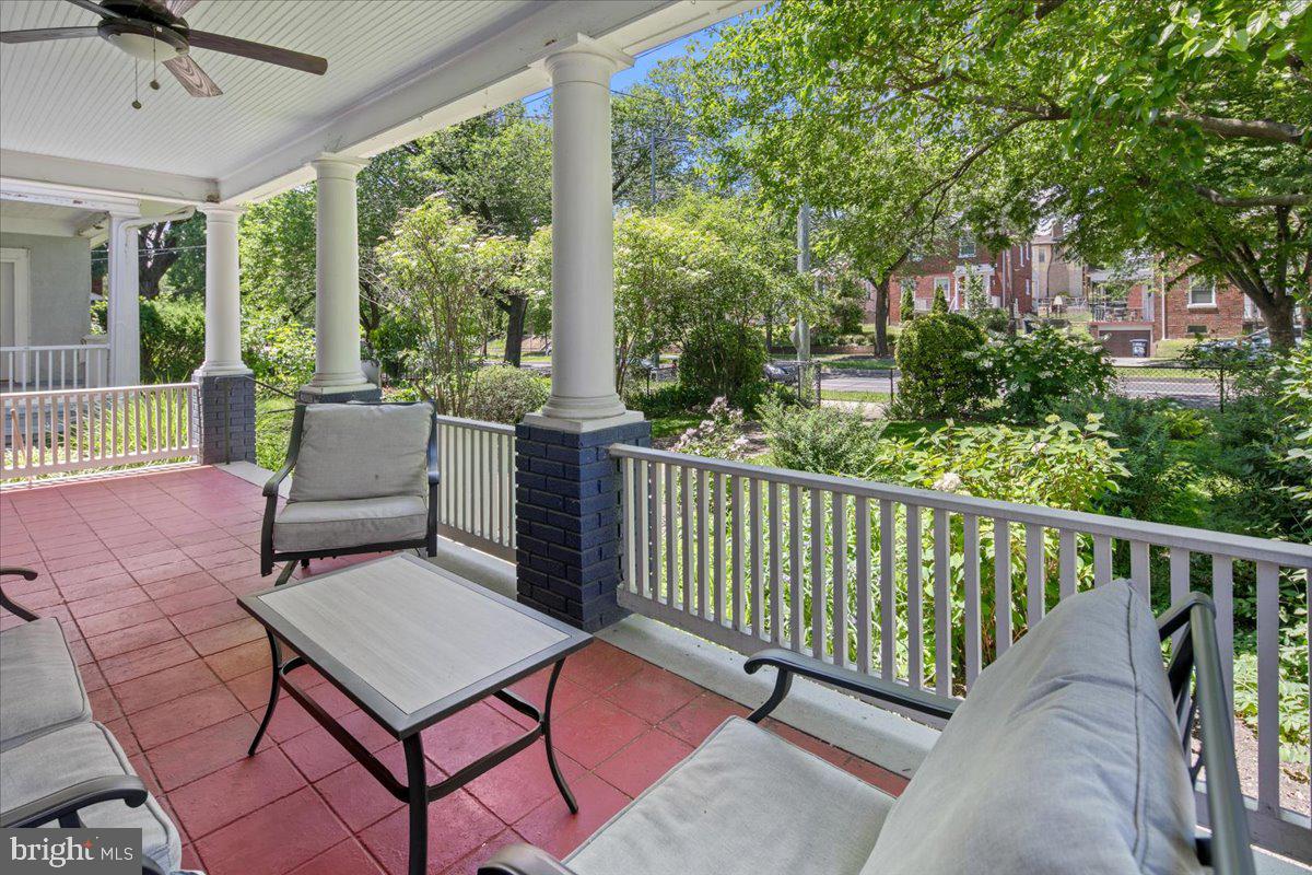 6721 PINEY BRANCH RD NW, WASHINGTON, District Of Columbia 20012, 5 Bedrooms Bedrooms, ,3 BathroomsBathrooms,Residential,For sale,6721 PINEY BRANCH RD NW,DCDC2204980 MLS # DCDC2204980