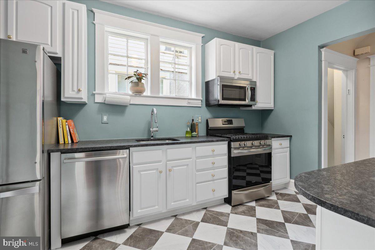 6721 PINEY BRANCH RD NW, WASHINGTON, District Of Columbia 20012, 5 Bedrooms Bedrooms, ,3 BathroomsBathrooms,Residential,For sale,6721 PINEY BRANCH RD NW,DCDC2204980 MLS # DCDC2204980