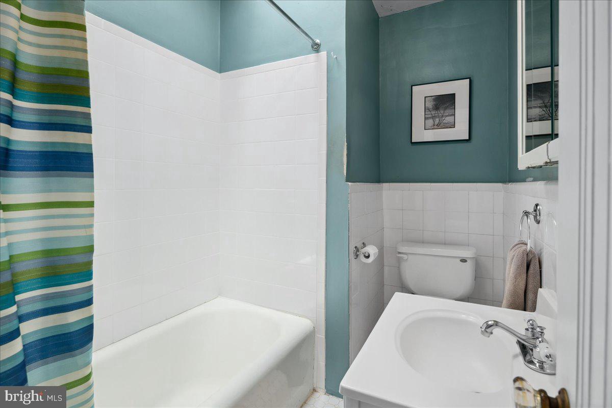 6721 PINEY BRANCH RD NW, WASHINGTON, District Of Columbia 20012, 5 Bedrooms Bedrooms, ,3 BathroomsBathrooms,Residential,For sale,6721 PINEY BRANCH RD NW,DCDC2204980 MLS # DCDC2204980