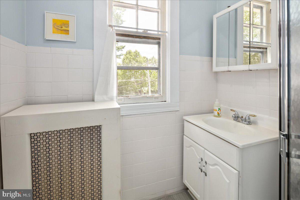 6721 PINEY BRANCH RD NW, WASHINGTON, District Of Columbia 20012, 5 Bedrooms Bedrooms, ,3 BathroomsBathrooms,Residential,For sale,6721 PINEY BRANCH RD NW,DCDC2204980 MLS # DCDC2204980