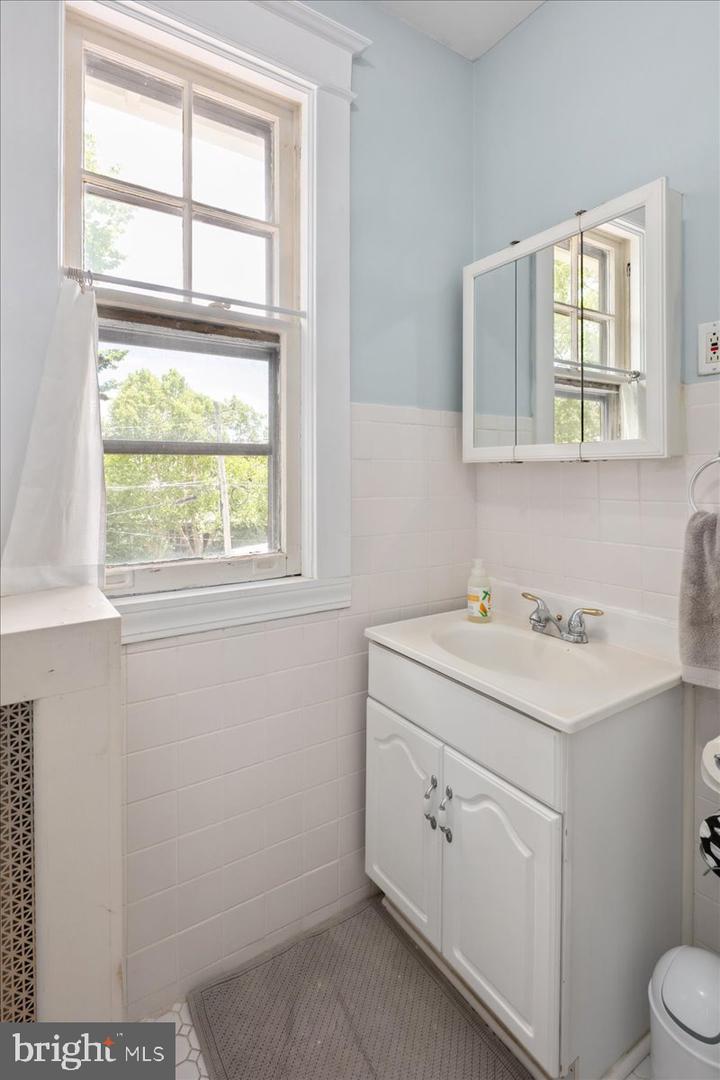 6721 PINEY BRANCH RD NW, WASHINGTON, District Of Columbia 20012, 5 Bedrooms Bedrooms, ,3 BathroomsBathrooms,Residential,For sale,6721 PINEY BRANCH RD NW,DCDC2204980 MLS # DCDC2204980