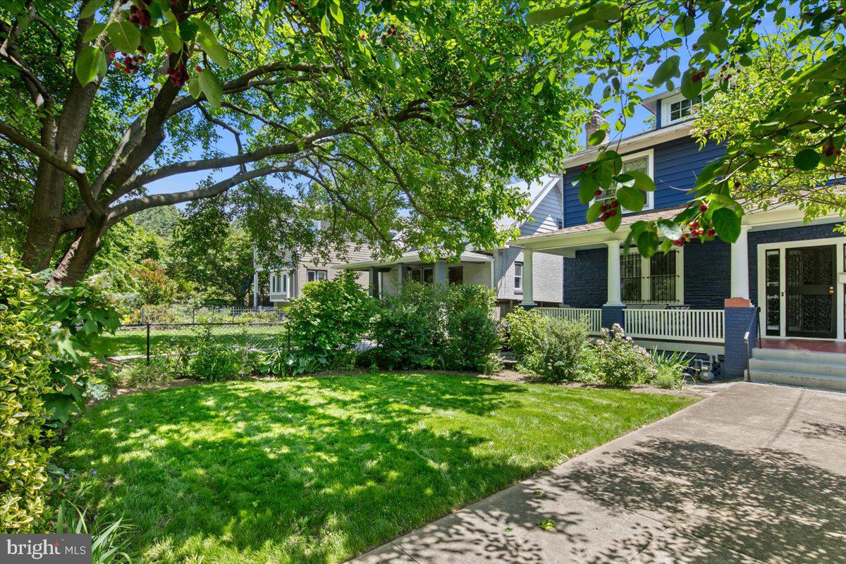 6721 PINEY BRANCH RD NW, WASHINGTON, District Of Columbia 20012, 5 Bedrooms Bedrooms, ,3 BathroomsBathrooms,Residential,For sale,6721 PINEY BRANCH RD NW,DCDC2204980 MLS # DCDC2204980