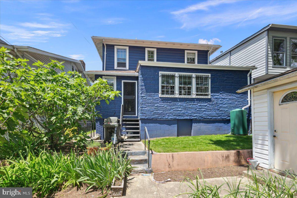 6721 PINEY BRANCH RD NW, WASHINGTON, District Of Columbia 20012, 5 Bedrooms Bedrooms, ,3 BathroomsBathrooms,Residential,For sale,6721 PINEY BRANCH RD NW,DCDC2204980 MLS # DCDC2204980