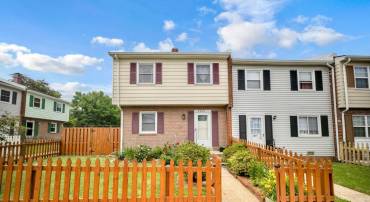 2821 BANKS CT, DUMFRIES, Virginia 22026, 4 Bedrooms Bedrooms, ,2 BathroomsBathrooms,Residential,For sale,2821 BANKS CT,VAPW2096760 MLS # VAPW2096760