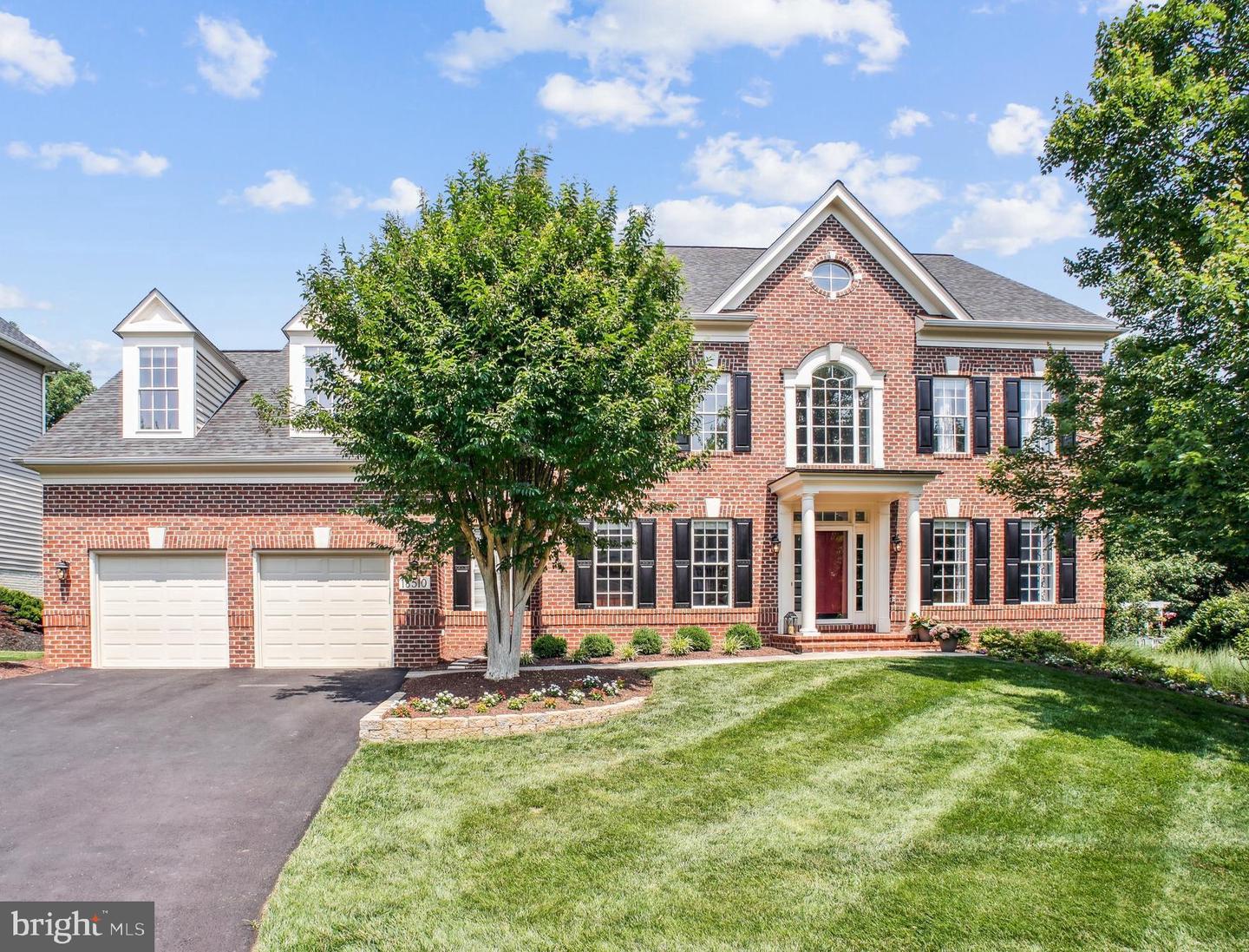 18510 BARTON CREEK PL, LEESBURG, Virginia 20176, 6 Bedrooms Bedrooms, ,4 BathroomsBathrooms,Residential,For sale,18510 BARTON CREEK PL,VALO2099224 MLS # VALO2099224
