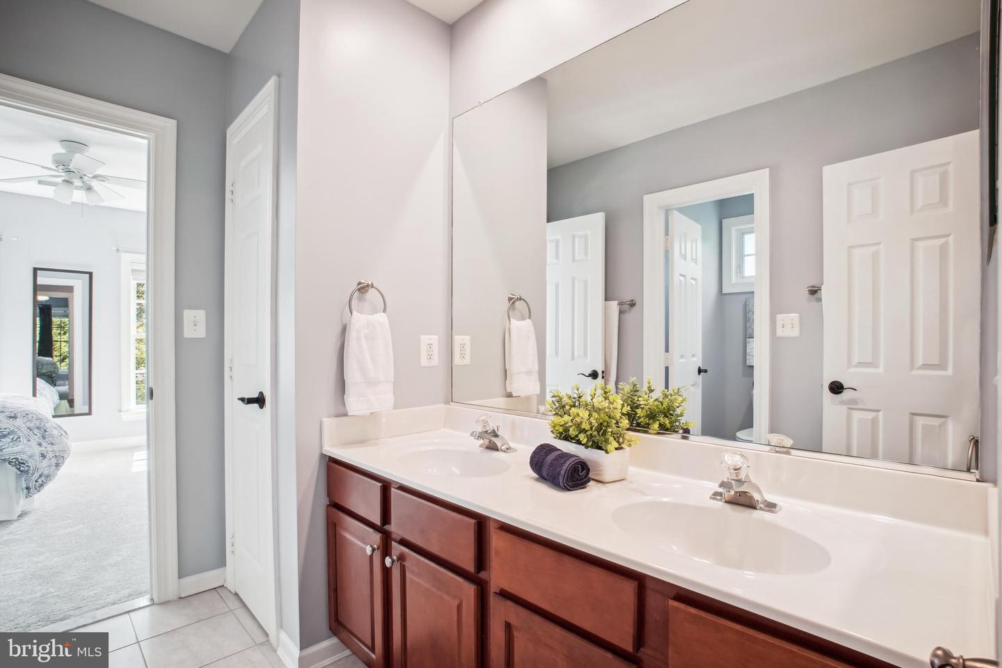 18510 BARTON CREEK PL, LEESBURG, Virginia 20176, 6 Bedrooms Bedrooms, ,4 BathroomsBathrooms,Residential,For sale,18510 BARTON CREEK PL,VALO2099224 MLS # VALO2099224