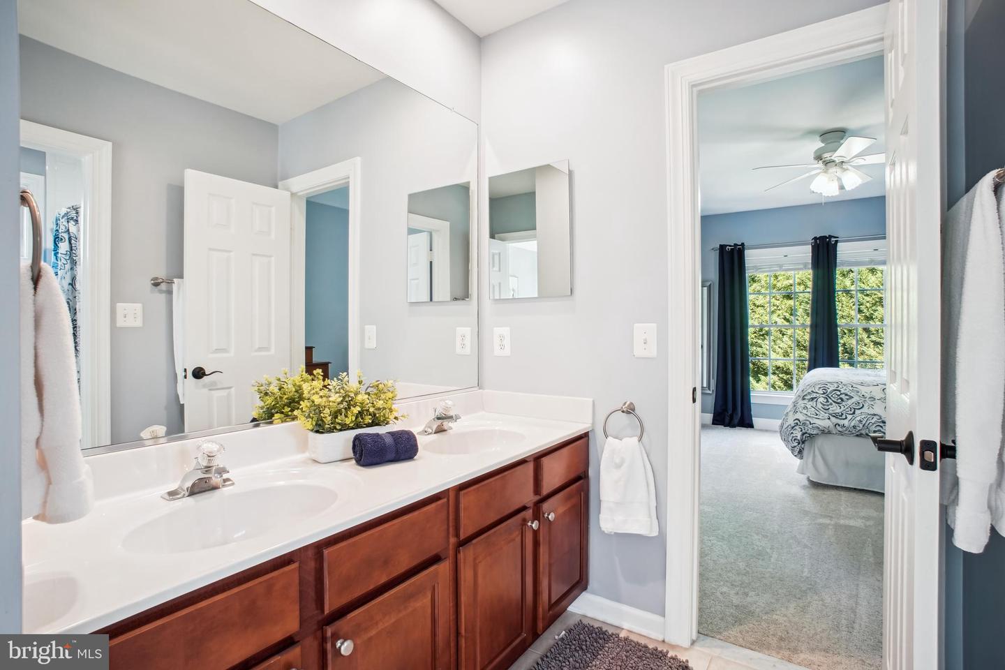 18510 BARTON CREEK PL, LEESBURG, Virginia 20176, 6 Bedrooms Bedrooms, ,4 BathroomsBathrooms,Residential,For sale,18510 BARTON CREEK PL,VALO2099224 MLS # VALO2099224