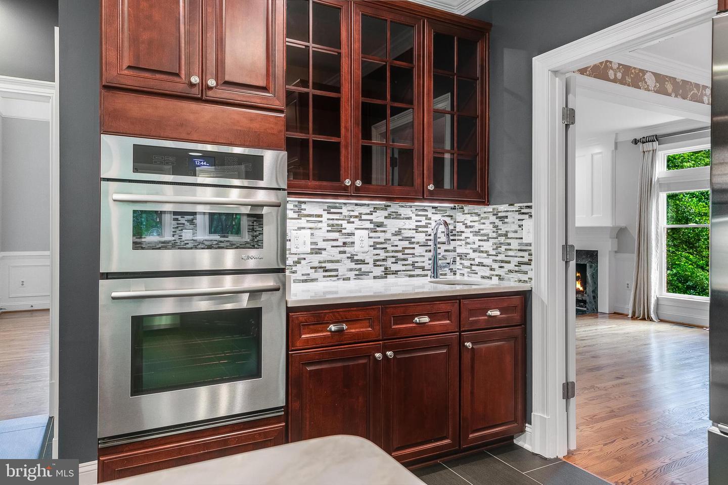 10501 HANNAH FARM RD, OAKTON, Virginia 22124, 4 Bedrooms Bedrooms, ,4 BathroomsBathrooms,Residential,For sale,10501 HANNAH FARM RD,VAFX2246720 MLS # VAFX2246720