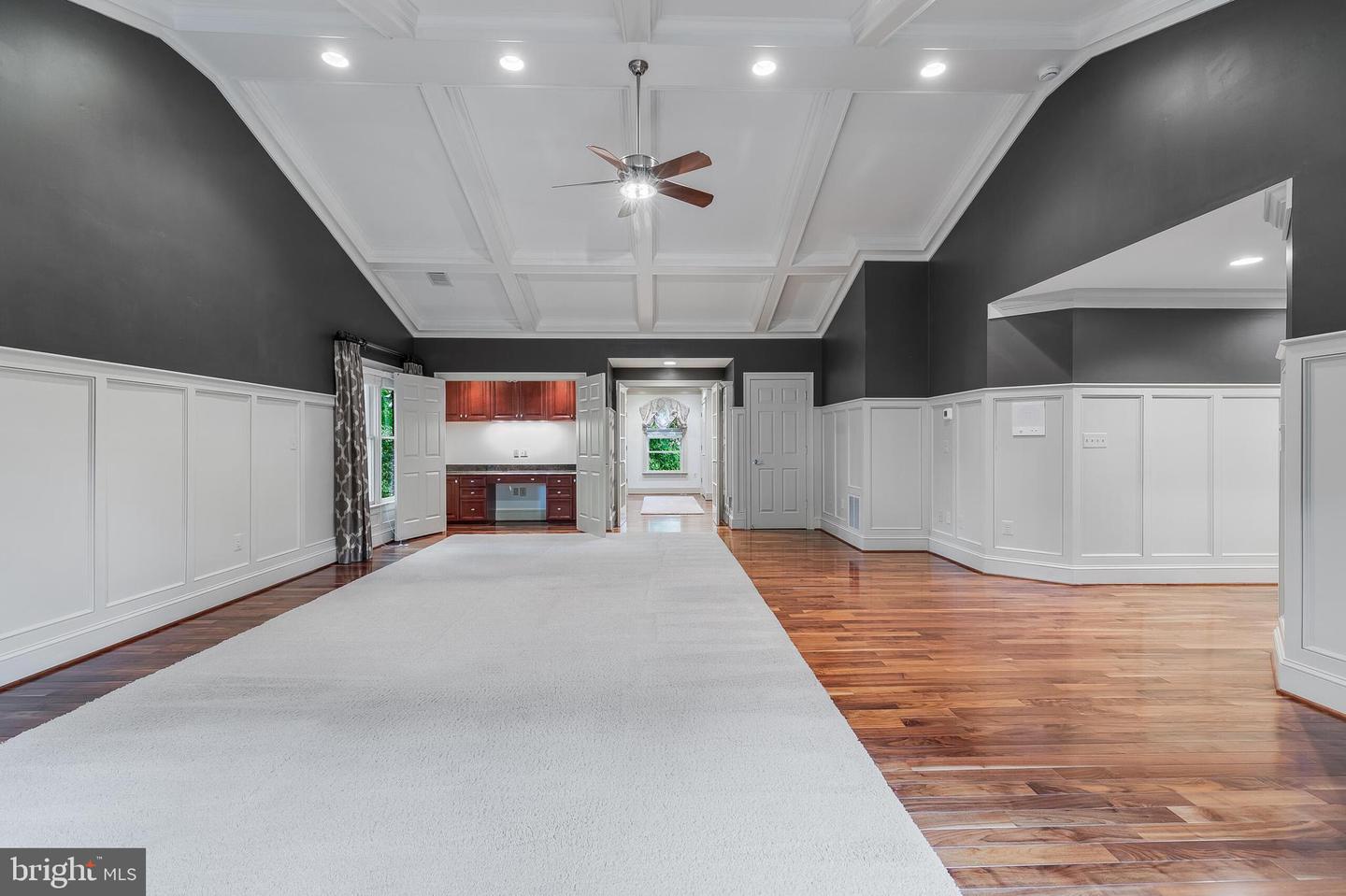 10501 HANNAH FARM RD, OAKTON, Virginia 22124, 4 Bedrooms Bedrooms, ,4 BathroomsBathrooms,Residential,For sale,10501 HANNAH FARM RD,VAFX2246720 MLS # VAFX2246720