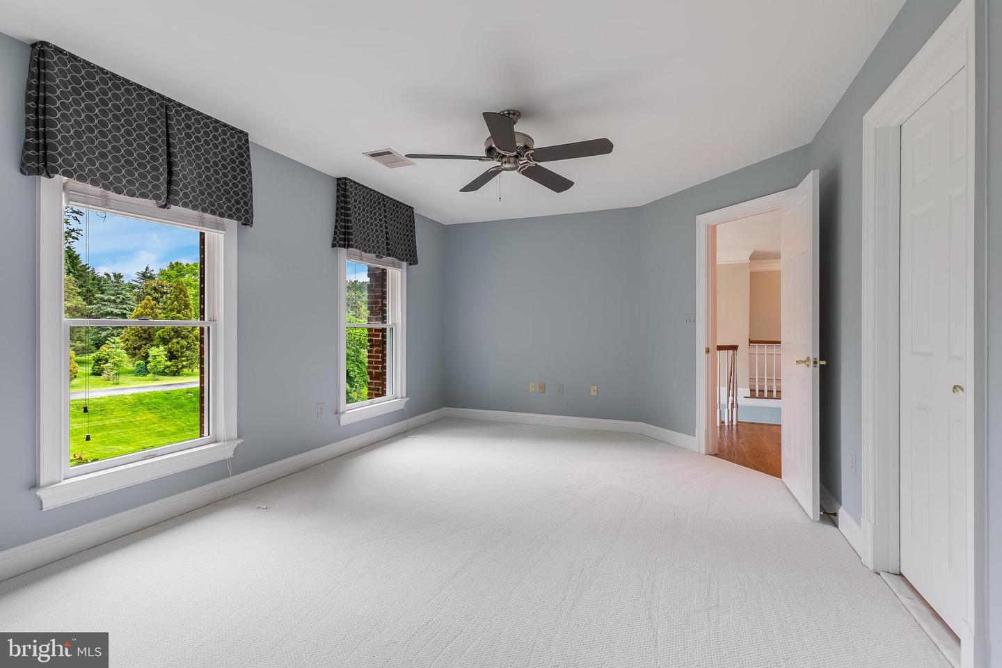 10501 HANNAH FARM RD, OAKTON, Virginia 22124, 4 Bedrooms Bedrooms, ,4 BathroomsBathrooms,Residential,For sale,10501 HANNAH FARM RD,VAFX2246720 MLS # VAFX2246720