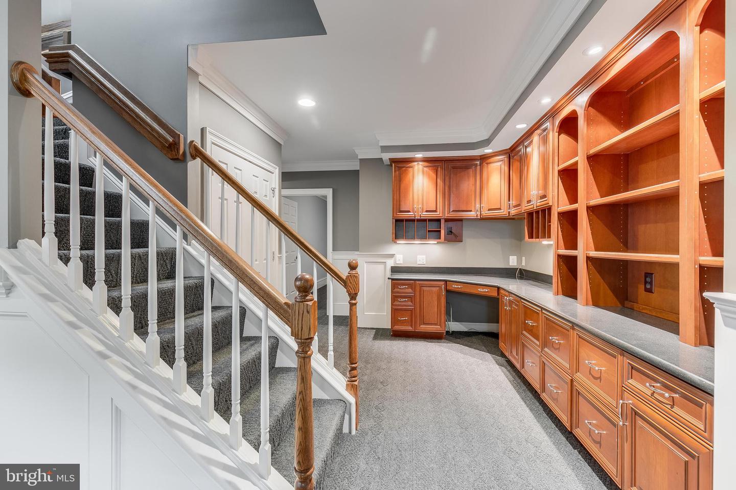 10501 HANNAH FARM RD, OAKTON, Virginia 22124, 4 Bedrooms Bedrooms, ,4 BathroomsBathrooms,Residential,For sale,10501 HANNAH FARM RD,VAFX2246720 MLS # VAFX2246720
