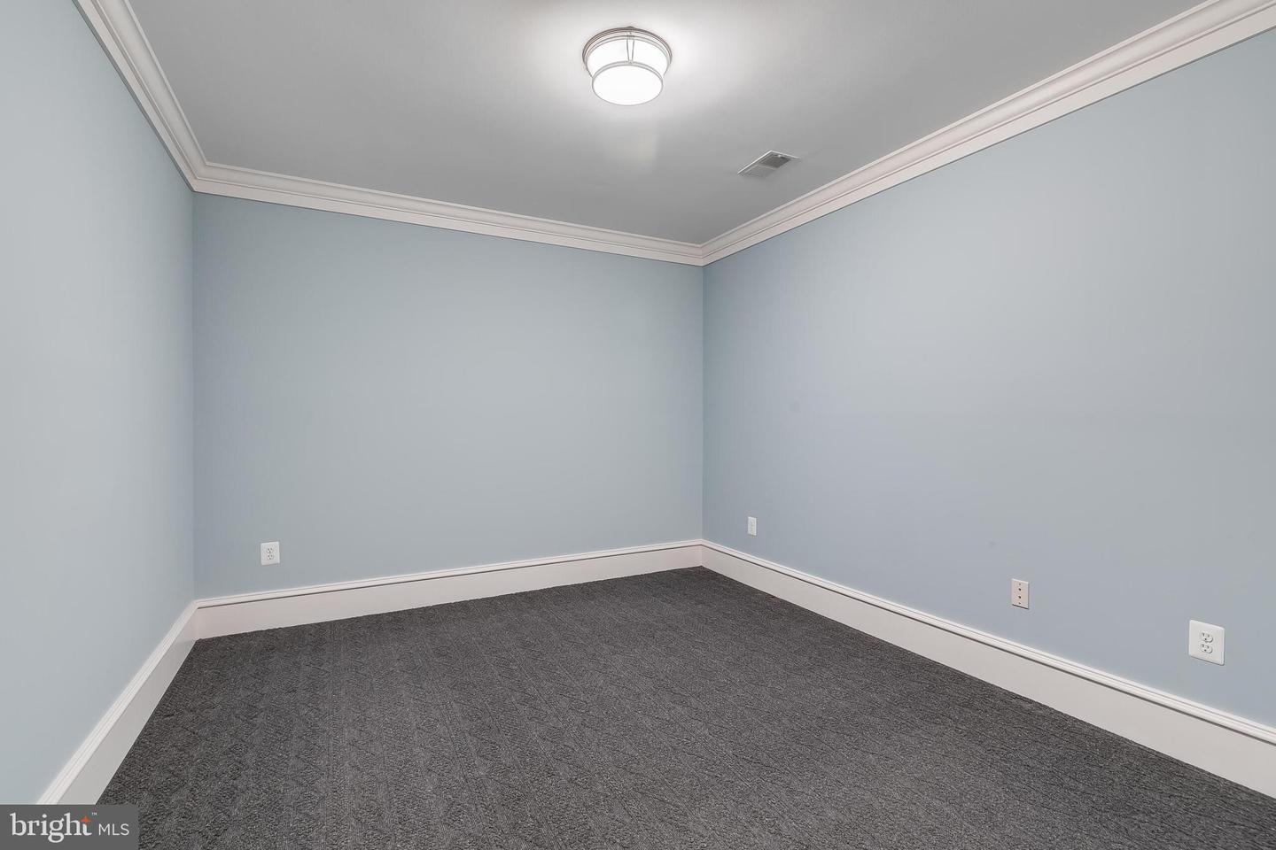 10501 HANNAH FARM RD, OAKTON, Virginia 22124, 4 Bedrooms Bedrooms, ,4 BathroomsBathrooms,Residential,For sale,10501 HANNAH FARM RD,VAFX2246720 MLS # VAFX2246720
