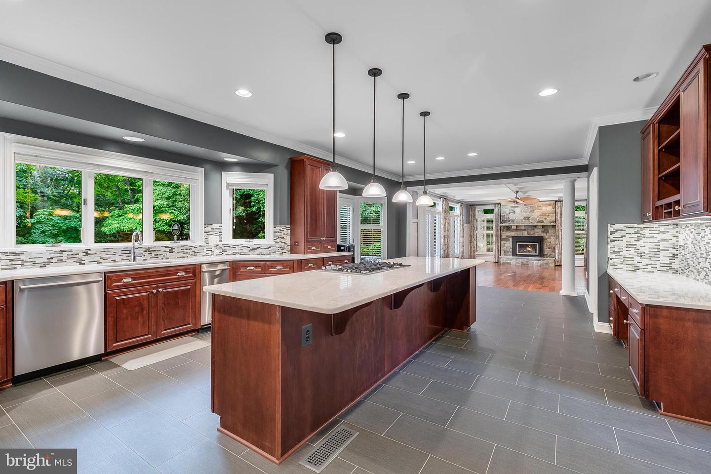 10501 HANNAH FARM RD, OAKTON, Virginia 22124, 4 Bedrooms Bedrooms, ,4 BathroomsBathrooms,Residential,For sale,10501 HANNAH FARM RD,VAFX2246720 MLS # VAFX2246720