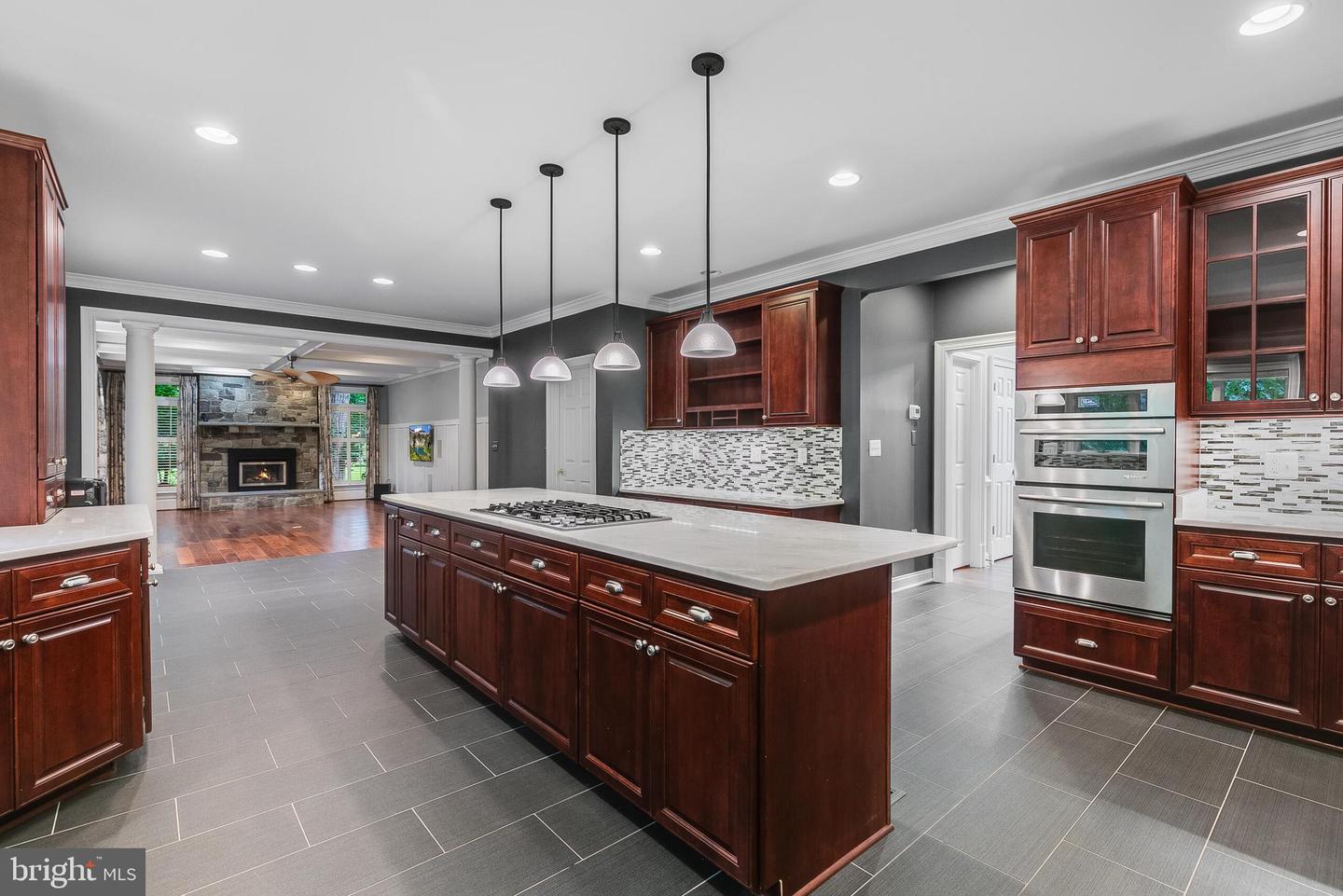 10501 HANNAH FARM RD, OAKTON, Virginia 22124, 4 Bedrooms Bedrooms, ,4 BathroomsBathrooms,Residential,For sale,10501 HANNAH FARM RD,VAFX2246720 MLS # VAFX2246720