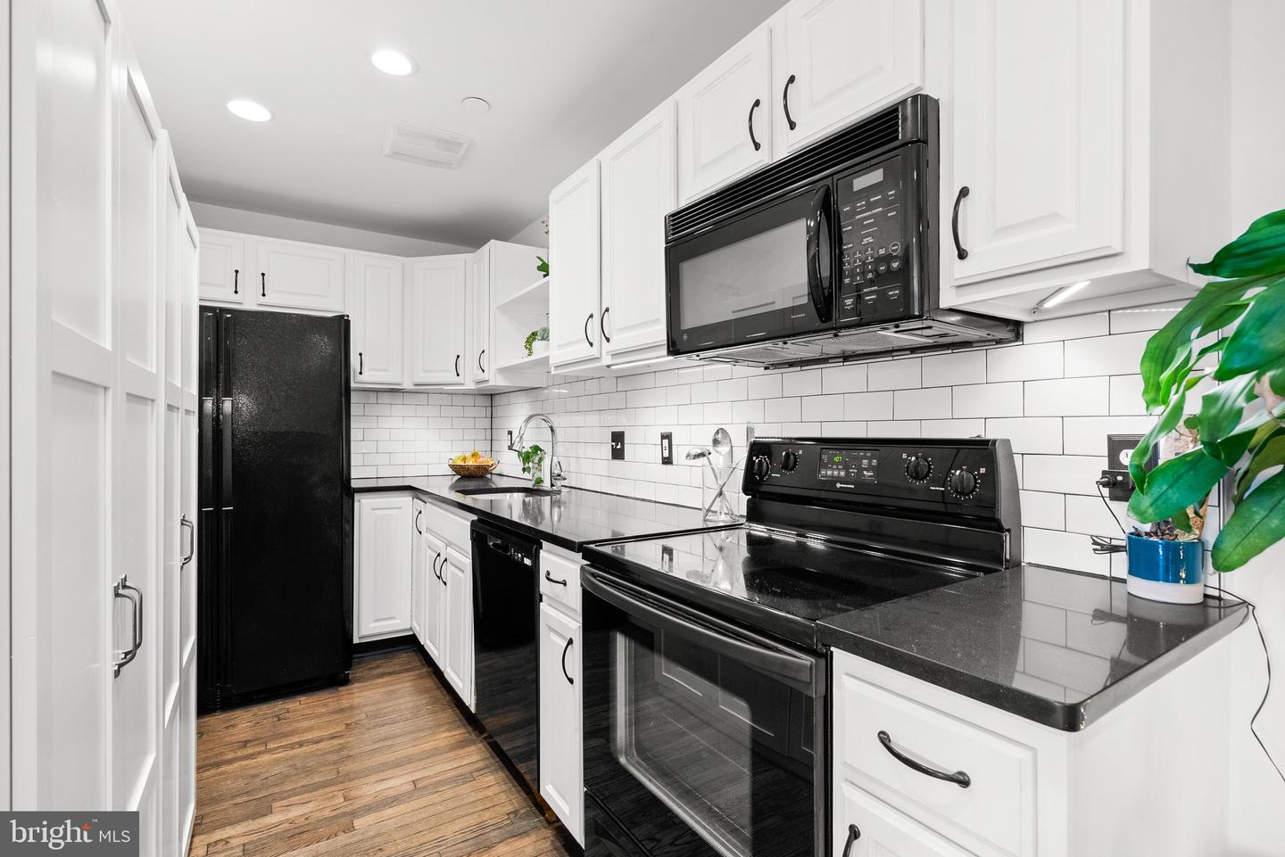 730 11TH ST NE #304, WASHINGTON, District Of Columbia 20002, 1 Bedroom Bedrooms, ,1 BathroomBathrooms,Residential,For sale,730 11TH ST NE #304,DCDC2205126 MLS # DCDC2205126