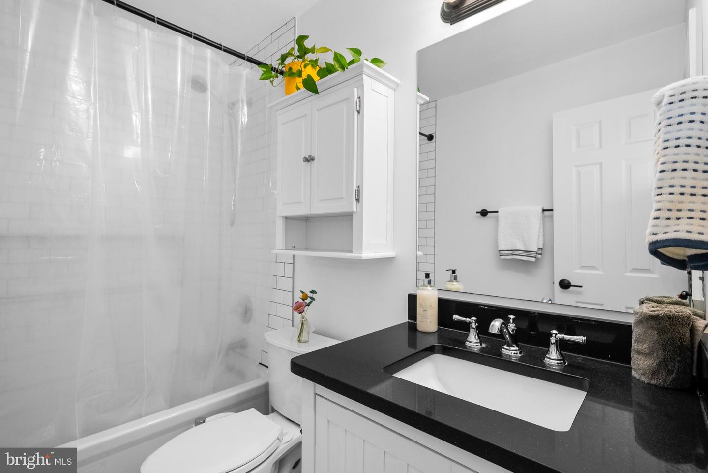 730 11TH ST NE #304, WASHINGTON, District Of Columbia 20002, 1 Bedroom Bedrooms, ,1 BathroomBathrooms,Residential,For sale,730 11TH ST NE #304,DCDC2205126 MLS # DCDC2205126