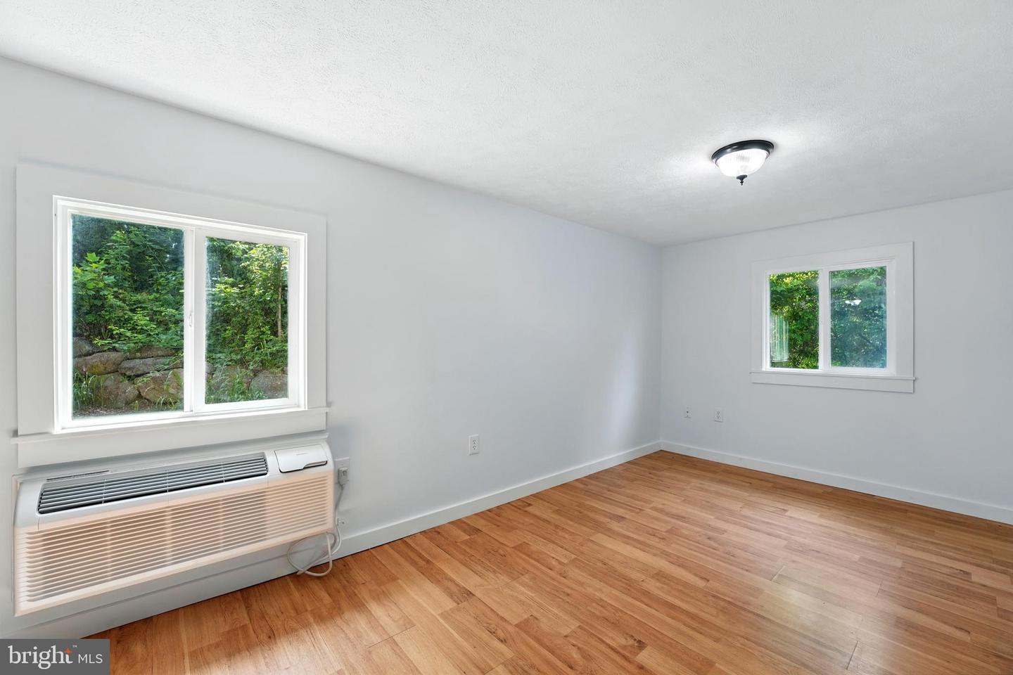 14 SUMMIT POINT DR, FRONT ROYAL, Virginia 22630, 2 Bedrooms Bedrooms, ,1 BathroomBathrooms,Residential,For sale,14 SUMMIT POINT DR,VAWR2011402 MLS # VAWR2011402