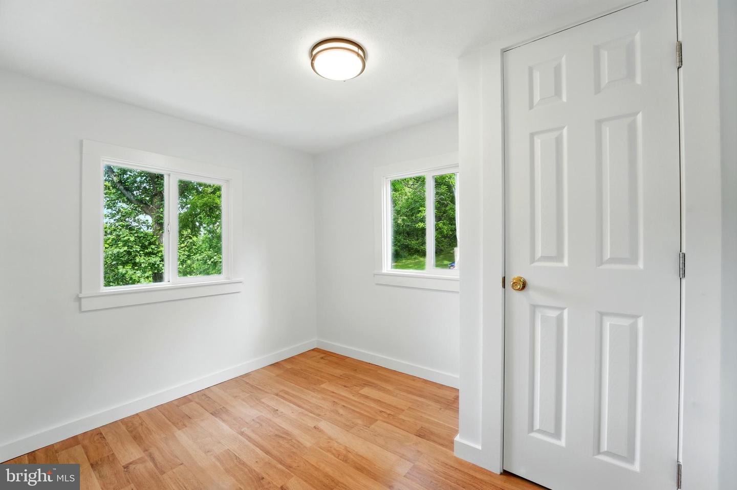 14 SUMMIT POINT DR, FRONT ROYAL, Virginia 22630, 2 Bedrooms Bedrooms, ,1 BathroomBathrooms,Residential,For sale,14 SUMMIT POINT DR,VAWR2011402 MLS # VAWR2011402