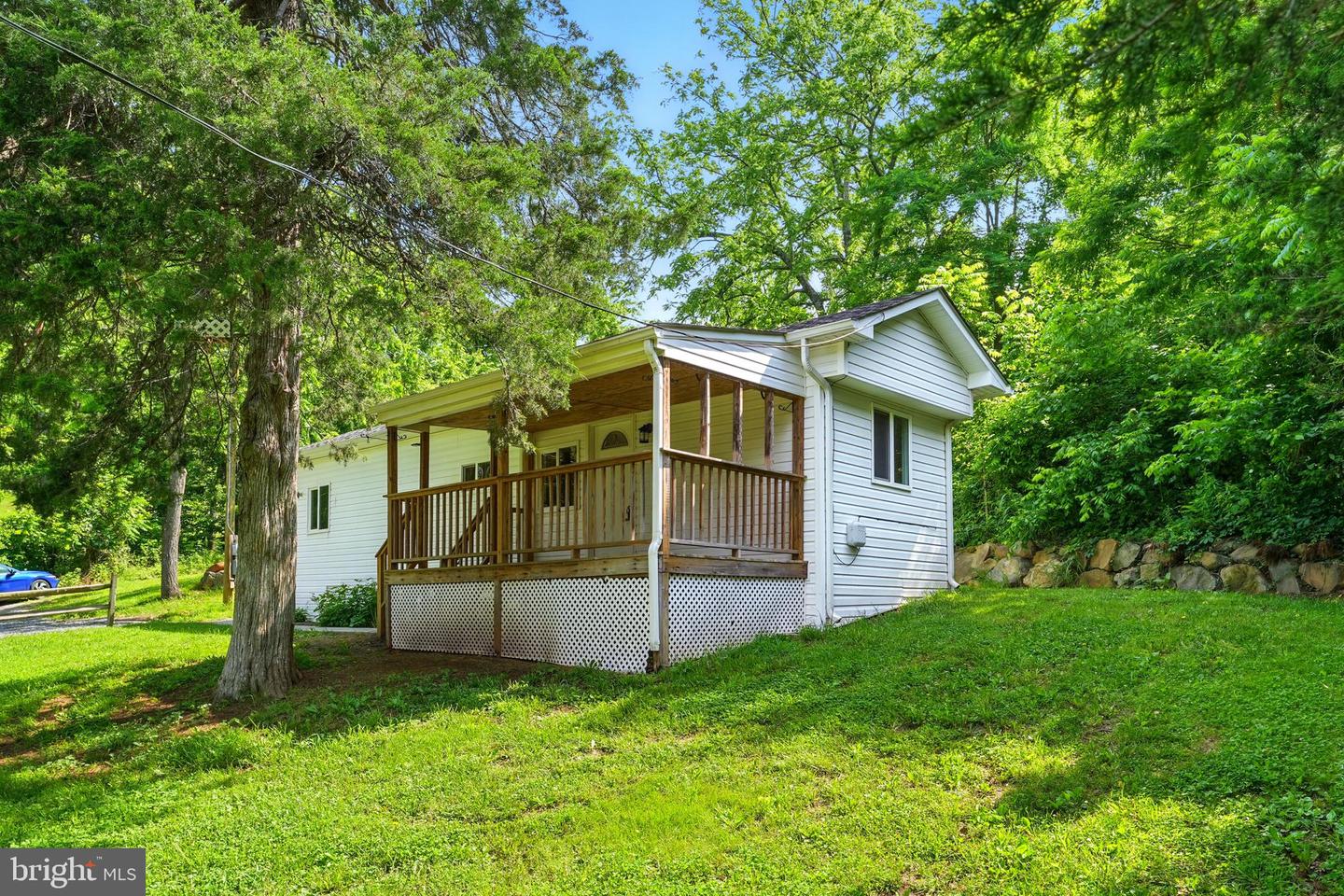 14 SUMMIT POINT DR, FRONT ROYAL, Virginia 22630, 2 Bedrooms Bedrooms, ,1 BathroomBathrooms,Residential,For sale,14 SUMMIT POINT DR,VAWR2011402 MLS # VAWR2011402