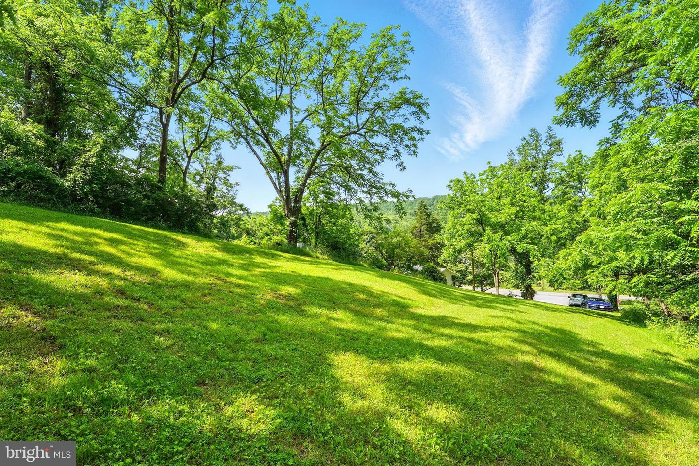 14 SUMMIT POINT DR, FRONT ROYAL, Virginia 22630, 2 Bedrooms Bedrooms, ,1 BathroomBathrooms,Residential,For sale,14 SUMMIT POINT DR,VAWR2011402 MLS # VAWR2011402