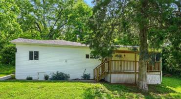 14 SUMMIT POINT DR, FRONT ROYAL, Virginia 22630, 2 Bedrooms Bedrooms, ,1 BathroomBathrooms,Residential,For sale,14 SUMMIT POINT DR,VAWR2011402 MLS # VAWR2011402