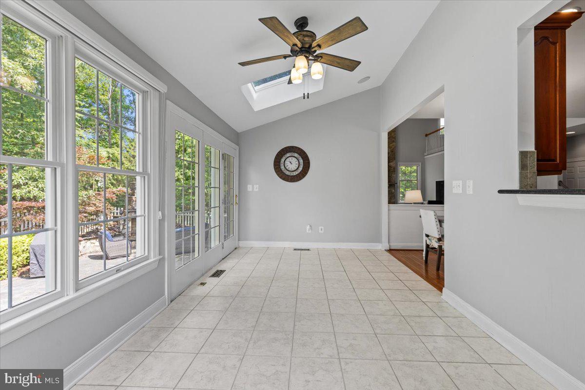 20195 KIAWAH ISLAND DR, ASHBURN, Virginia 20147, 4 Bedrooms Bedrooms, ,4 BathroomsBathrooms,Residential,For sale,20195 KIAWAH ISLAND DR,VALO2099156 MLS # VALO2099156