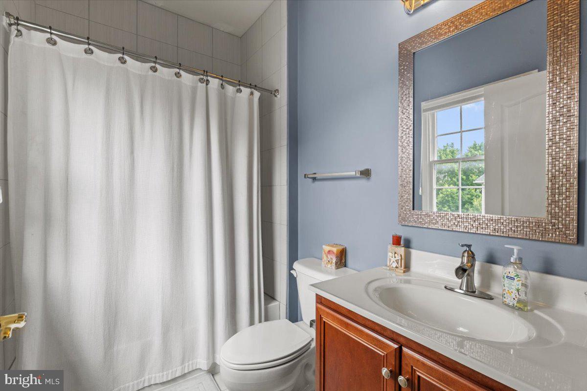 20195 KIAWAH ISLAND DR, ASHBURN, Virginia 20147, 4 Bedrooms Bedrooms, ,4 BathroomsBathrooms,Residential,For sale,20195 KIAWAH ISLAND DR,VALO2099156 MLS # VALO2099156