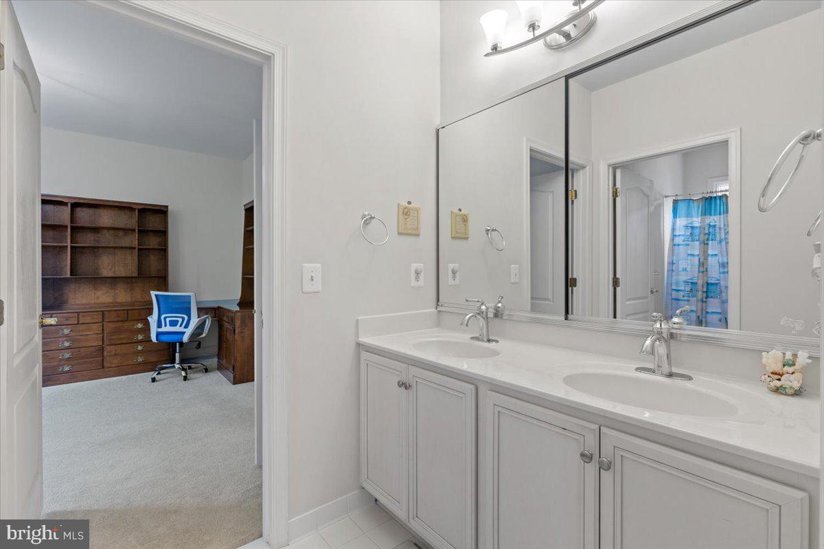 20195 KIAWAH ISLAND DR, ASHBURN, Virginia 20147, 4 Bedrooms Bedrooms, ,4 BathroomsBathrooms,Residential,For sale,20195 KIAWAH ISLAND DR,VALO2099156 MLS # VALO2099156