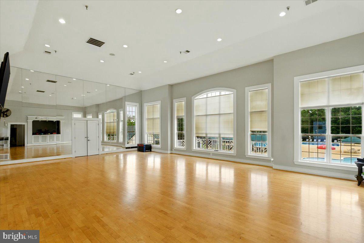 20195 KIAWAH ISLAND DR, ASHBURN, Virginia 20147, 4 Bedrooms Bedrooms, ,4 BathroomsBathrooms,Residential,For sale,20195 KIAWAH ISLAND DR,VALO2099156 MLS # VALO2099156
