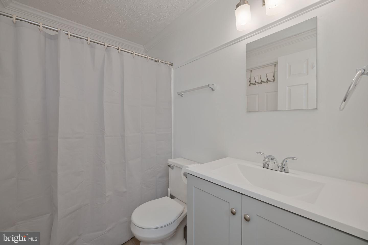 8551 BLACKFOOT CT, LORTON, Virginia 22079, 2 Bedrooms Bedrooms, ,2 BathroomsBathrooms,Residential,For sale,8551 BLACKFOOT CT,VAFX2246584 MLS # VAFX2246584