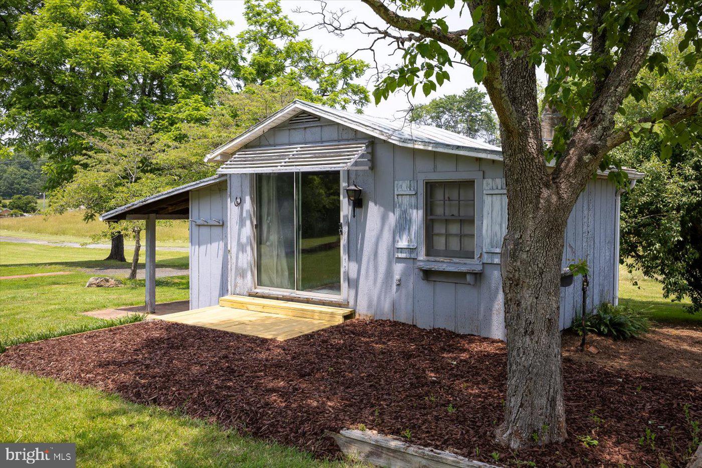 274 AARON MOUNTAIN RD, CASTLETON, Virginia 22716, 3 Bedrooms Bedrooms, ,3 BathroomsBathrooms,Residential,For sale,274 AARON MOUNTAIN RD,VARP2002132 MLS # VARP2002132