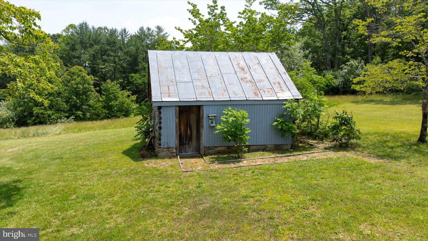 274 AARON MOUNTAIN RD, CASTLETON, Virginia 22716, 3 Bedrooms Bedrooms, ,3 BathroomsBathrooms,Residential,For sale,274 AARON MOUNTAIN RD,VARP2002132 MLS # VARP2002132
