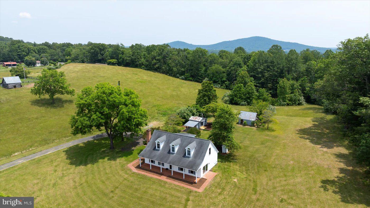 274 AARON MOUNTAIN RD, CASTLETON, Virginia 22716, 3 Bedrooms Bedrooms, ,3 BathroomsBathrooms,Residential,For sale,274 AARON MOUNTAIN RD,VARP2002132 MLS # VARP2002132