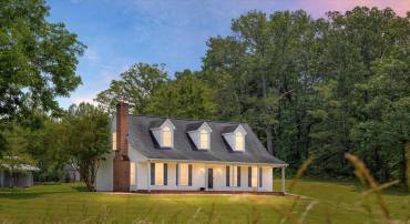 274 AARON MOUNTAIN RD, CASTLETON, Virginia 22716, 3 Bedrooms Bedrooms, ,3 BathroomsBathrooms,Residential,For sale,274 AARON MOUNTAIN RD,VARP2002132 MLS # VARP2002132