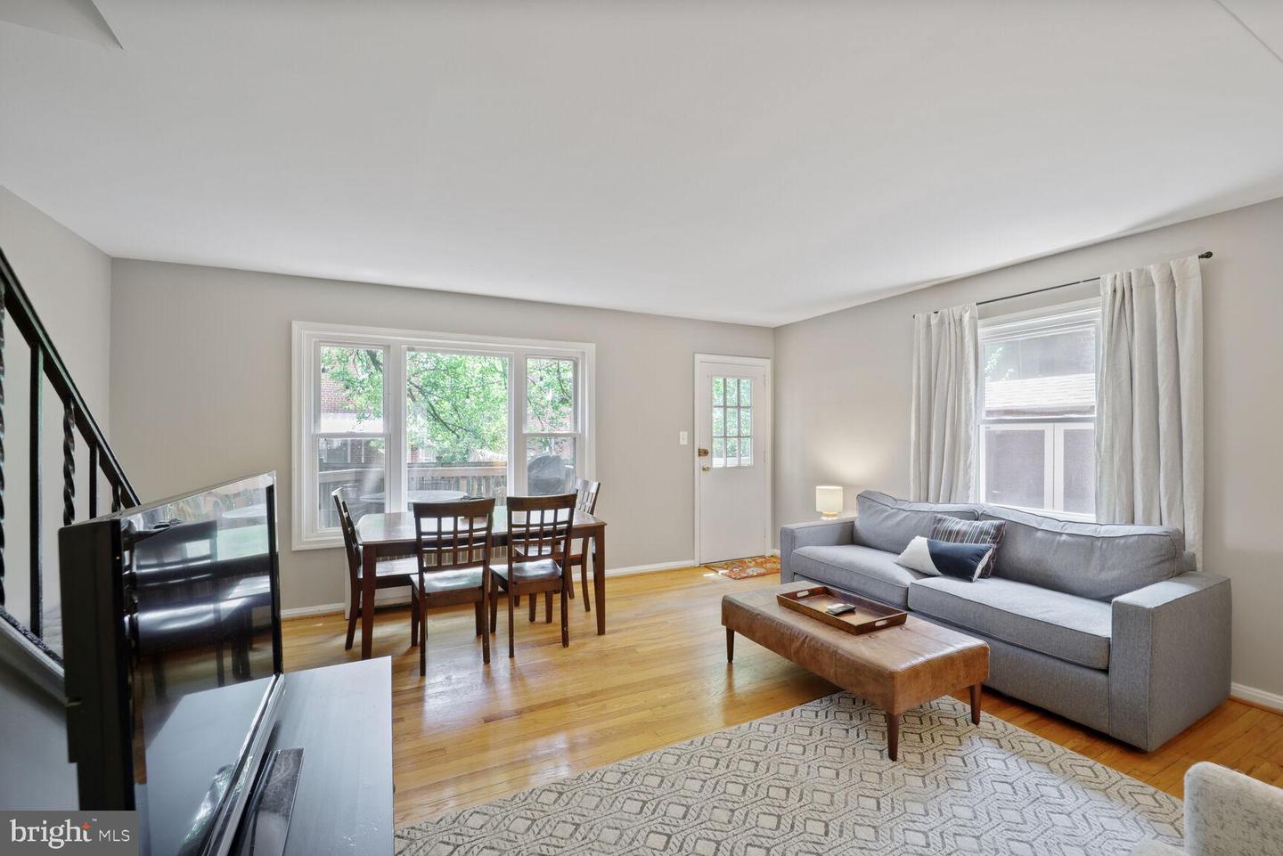 2923 LANDOVER ST, ALEXANDRIA, Virginia 22305, 3 Bedrooms Bedrooms, ,2 BathroomsBathrooms,Residential,For sale,2923 LANDOVER ST,VAAX2046376 MLS # VAAX2046376