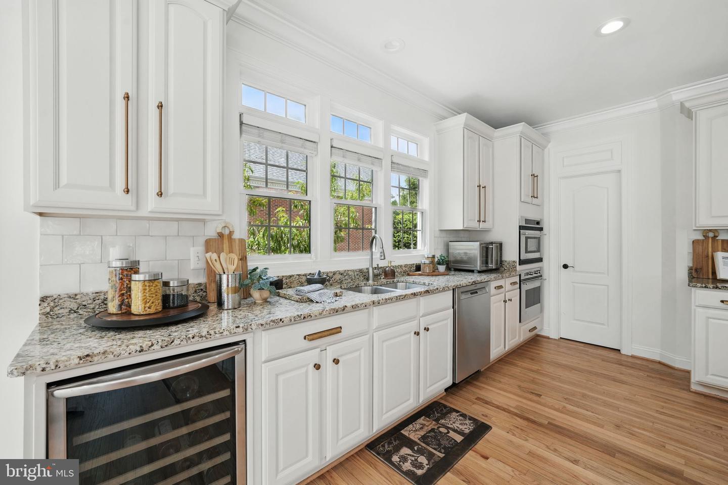 6033 TINLEY MILL DR, HAYMARKET, Virginia 20169, 4 Bedrooms Bedrooms, ,4 BathroomsBathrooms,Residential,For sale,6033 TINLEY MILL DR,VAPW2096804 MLS # VAPW2096804