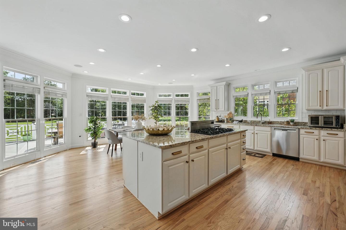 6033 TINLEY MILL DR, HAYMARKET, Virginia 20169, 4 Bedrooms Bedrooms, ,4 BathroomsBathrooms,Residential,For sale,6033 TINLEY MILL DR,VAPW2096804 MLS # VAPW2096804