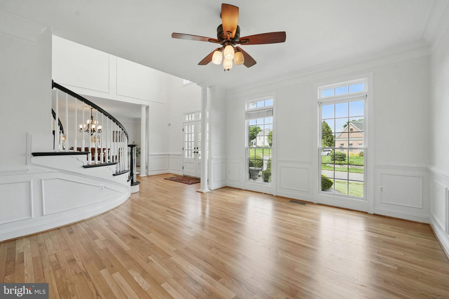 6033 TINLEY MILL DR, HAYMARKET, Virginia 20169, 4 Bedrooms Bedrooms, ,4 BathroomsBathrooms,Residential,For sale,6033 TINLEY MILL DR,VAPW2096804 MLS # VAPW2096804