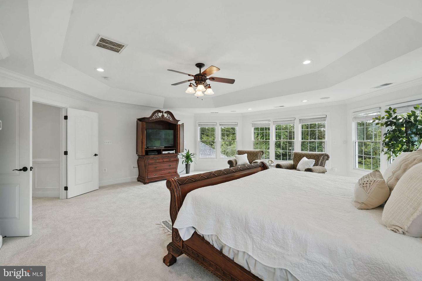 6033 TINLEY MILL DR, HAYMARKET, Virginia 20169, 4 Bedrooms Bedrooms, ,4 BathroomsBathrooms,Residential,For sale,6033 TINLEY MILL DR,VAPW2096804 MLS # VAPW2096804