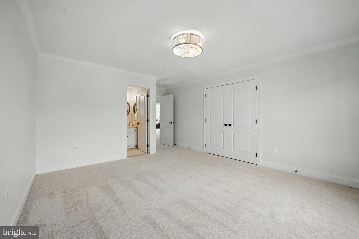 6033 TINLEY MILL DR, HAYMARKET, Virginia 20169, 4 Bedrooms Bedrooms, ,4 BathroomsBathrooms,Residential,For sale,6033 TINLEY MILL DR,VAPW2096804 MLS # VAPW2096804