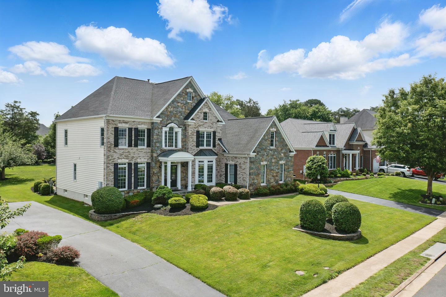 6033 TINLEY MILL DR, HAYMARKET, Virginia 20169, 4 Bedrooms Bedrooms, ,4 BathroomsBathrooms,Residential,For sale,6033 TINLEY MILL DR,VAPW2096804 MLS # VAPW2096804