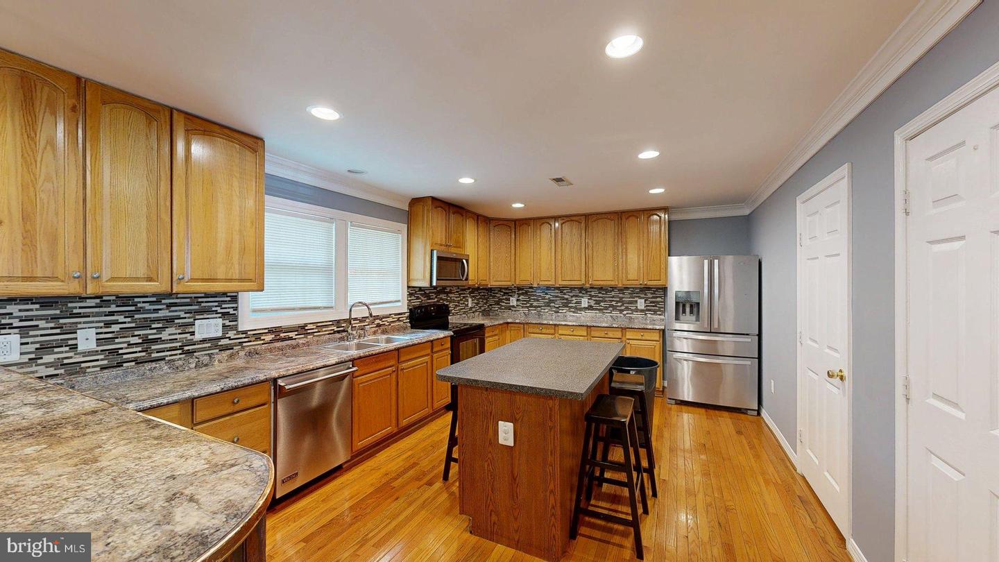 4123 GARDENSEN DR, WOODBRIDGE, Virginia 22193, 6 Bedrooms Bedrooms, ,3 BathroomsBathrooms,Residential,For sale,4123 GARDENSEN DR,VAPW2096784 MLS # VAPW2096784