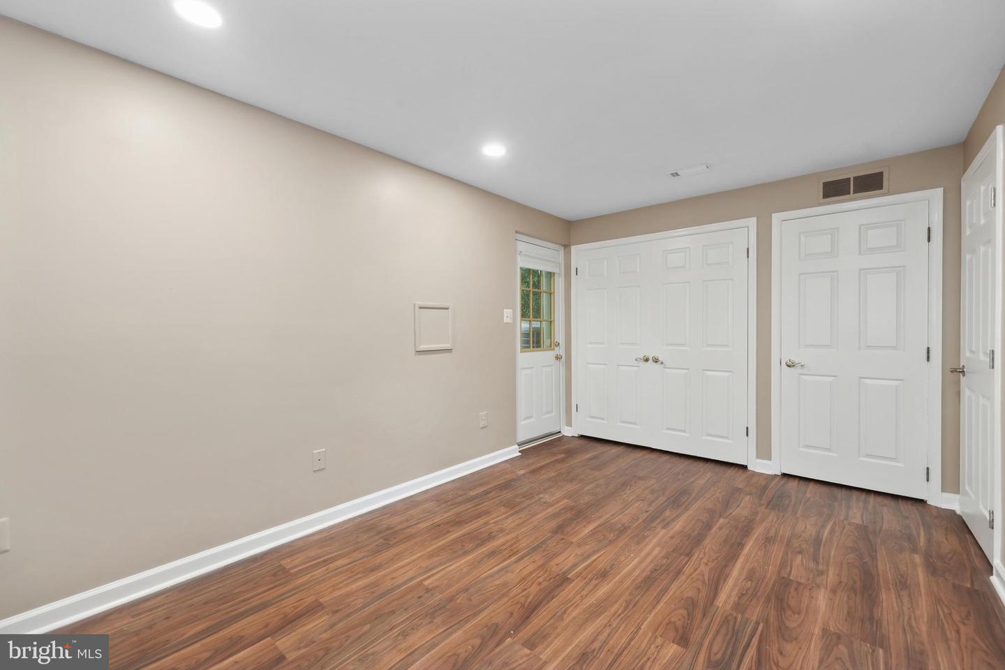 9528 WALLINGFORD DR, BURKE, Virginia 22015, 4 Bedrooms Bedrooms, ,3 BathroomsBathrooms,Residential,For sale,9528 WALLINGFORD DR,VAFX2246784 MLS # VAFX2246784