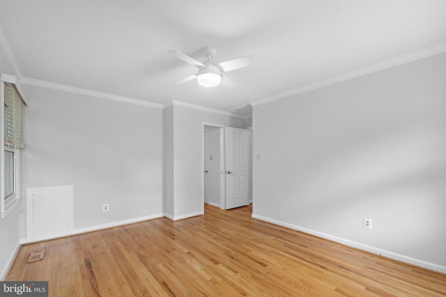 9528 WALLINGFORD DR, BURKE, Virginia 22015, 4 Bedrooms Bedrooms, ,3 BathroomsBathrooms,Residential,For sale,9528 WALLINGFORD DR,VAFX2246784 MLS # VAFX2246784